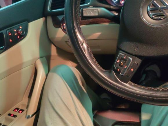 [上海·闽H] 二手大众帕萨特2011款 1.8TSI DSG御尊版