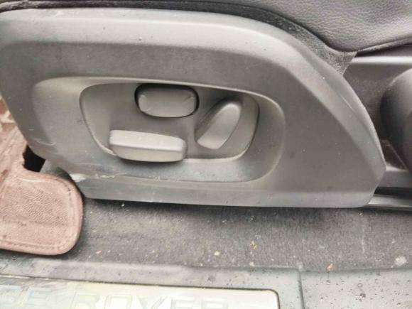 [上海·皖A] 二手路虎揽胜极光2015款 2.0T 5门耀动版