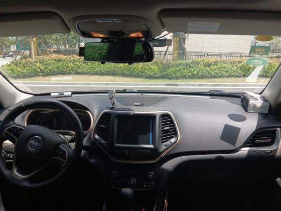 [南京·苏A] 二手Jeep自由光2017款 2.4L 领先智能版