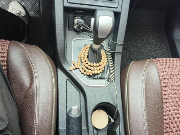 [义乌·浙D] 二手奔腾奔腾X402017款 1.6L 自动豪华型