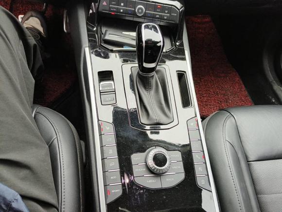 [苏州·苏E] 二手魏牌魏牌 VV72017款 2.0T 旗舰型