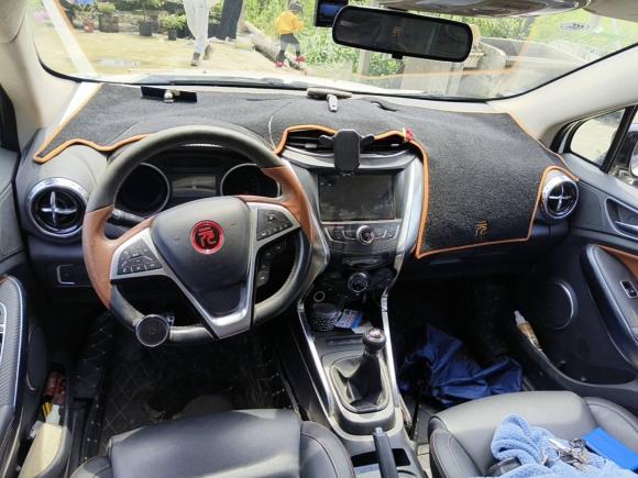 [上海·沪C] 二手比亚迪元2016款 1.5L 手动豪华型