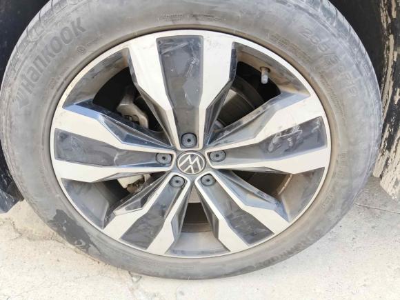 [上海·沪F] 二手大众途观L2023款 330TSI 自动两驱R-Line旗舰版