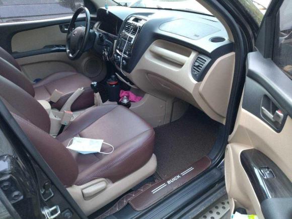 [南京·苏A] 二手起亚狮跑2013款 2.0L 手动两驱版GL