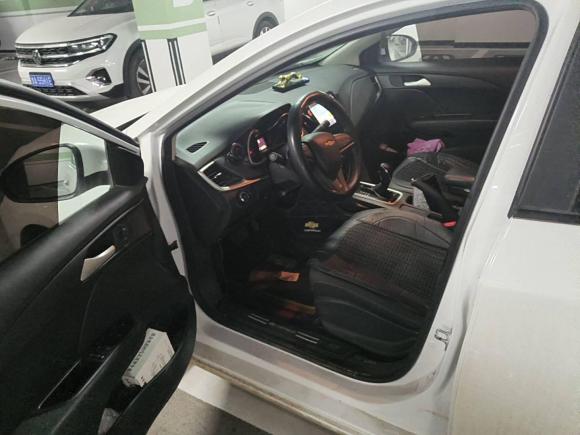 [济南·鲁S] 二手雪佛兰科沃兹2018款 320 自动欣享天窗版