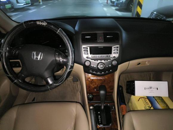 [深圳·粤B] 二手本田雅阁2007款 2.4L 自动豪华版