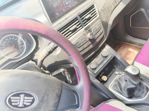 [温州·贵C] 二手奔腾奔腾X402017款 1.6L 手动豪华型