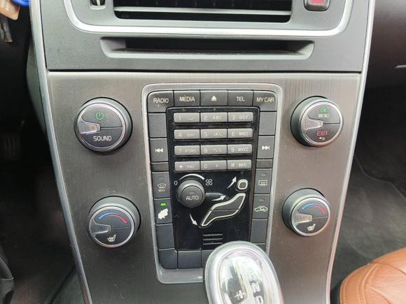 [上海·沪A] 二手沃尔沃沃尔沃V602013款 T5 智雅版