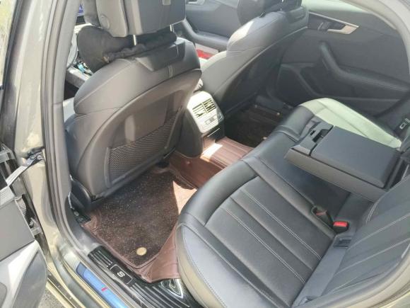 [无锡·苏B] 二手奥迪奥迪A4L2023款 40 TFSI 豪华动感型