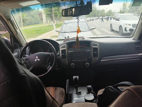 [成都·川A] 二手三菱帕杰罗2016款 3.0L 自动尊贵版 国V