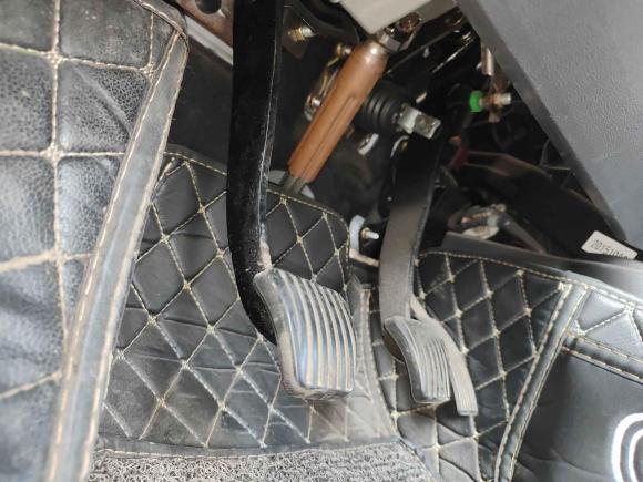 [宁波·浙B] 二手长安长安CS352015款 1.6L 手动豪华型 国V