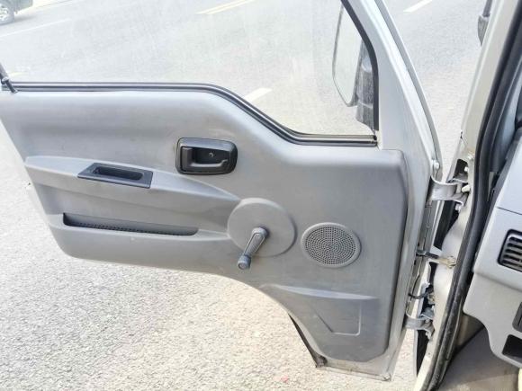 [青岛·鲁B] 二手福田祥菱M2018款 1.5L非承载单排后双胎(厢式)DAM15L