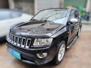 Jeep指南者2013款 2.4L 四驱豪华版