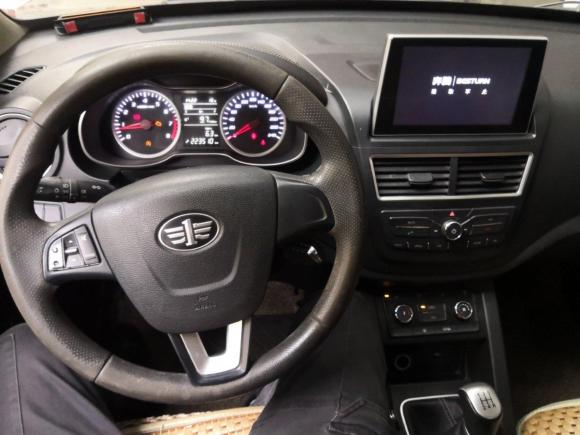 [成都·川A] 二手奔腾奔腾X402017款 1.6L 手动豪华型