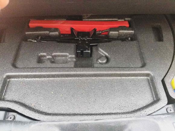 [西安·陕U] 二手长安长安UNI-K2021款 2.0T 全轮驱动尊贵型