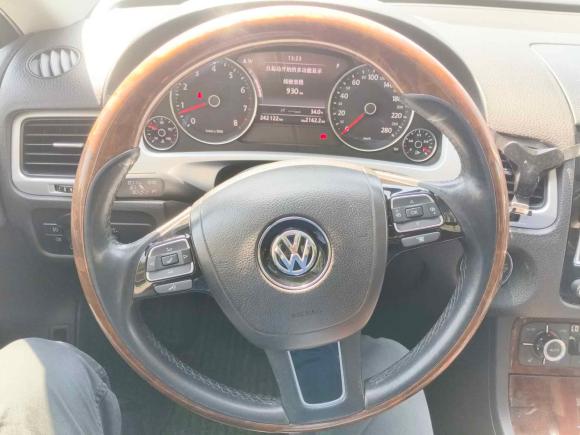 [广州·粤A] 二手大众途锐2011款 3.0TSI 舒适型