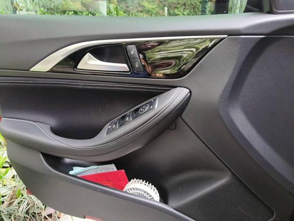 [成都·川A] 二手英菲尼迪英菲尼迪QX302017款 1.6T 两驱运动版