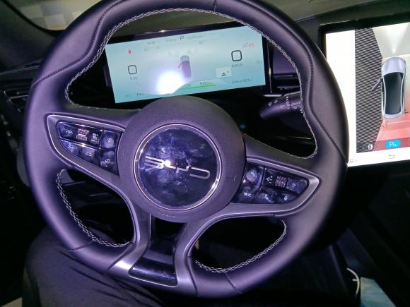 [深圳·粤B] 二手比亚迪海豹2022款 550km 标准续航后驱版精英型