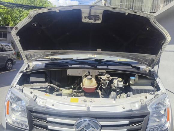 [上海·苏B] 二手上汽大通MAXUS新途V802018款 2.5T 6挡手动傲运通长轴高顶7/10座