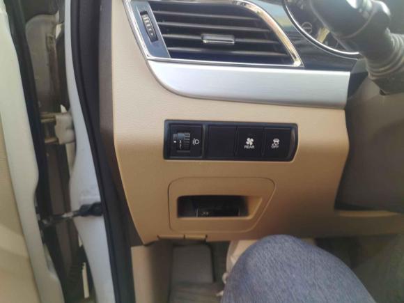 [义乌·苏B] 二手宝骏宝骏7302016款 1.5L 手动豪华型 7座