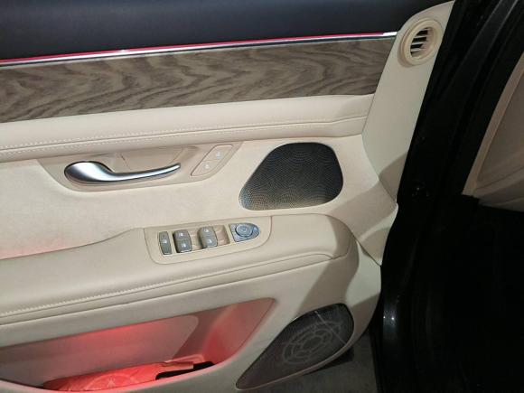 [深圳·粤B] 二手鸿蒙智行问界M72022款 1.5T 四驱旗舰版