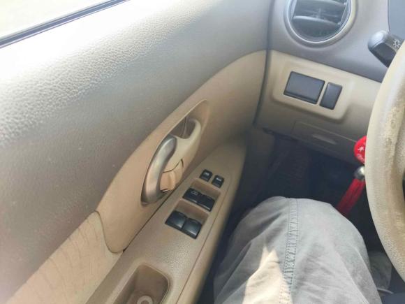 [苏州·苏E] 二手日产骊威2010款 劲悦版 1.6L 手动全能型