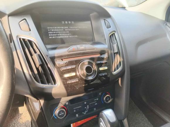 [武汉·鄂A] 二手福特福克斯2017款 三厢 1.6L 自动风尚型智行版