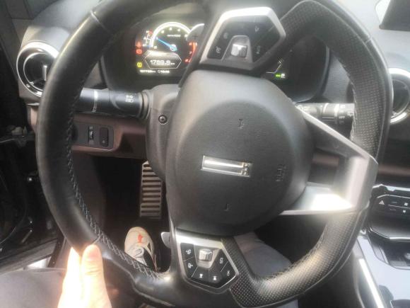 [南京·苏A] 二手魏牌魏牌 VV72017款 2.0T 旗舰型