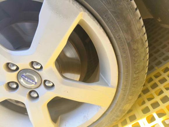 [西安·陕U] 二手沃尔沃沃尔沃C302011款 2.0 R-Design