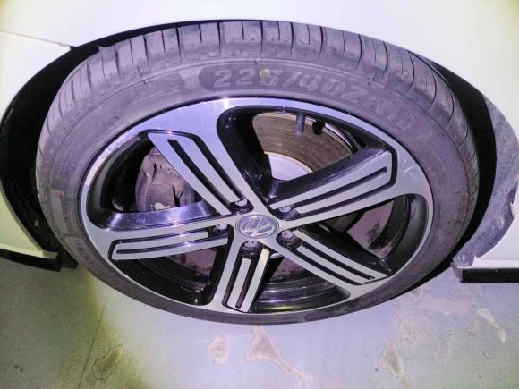 [上海·苏E] 二手大众高尔夫2017款 2.0TSI R