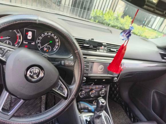 [南京·苏L] 二手斯柯达速派2016款 TSI330 DSG智行版