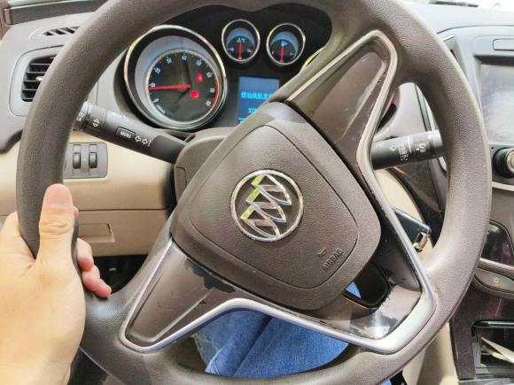 [深圳·粤B] 二手别克君威2015款 2.0L 领先时尚型