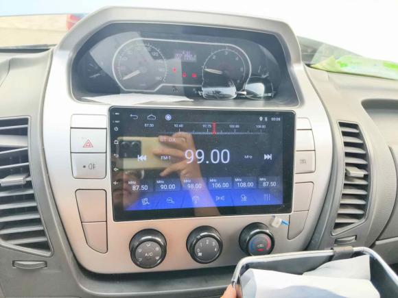 [上海·沪A] 二手上汽大通MAXUS新途V802015款 2.5T 手动傲运通版长轴中顶