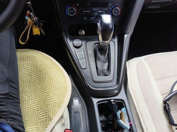 [青岛·鲁U] 二手福特福克斯2015款 两厢 EcoBoost 180 自动精英型