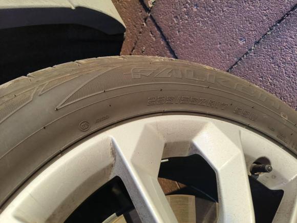 [武汉·鄂A] 二手奥迪奥迪Q32016款 30 TFSI 标准型