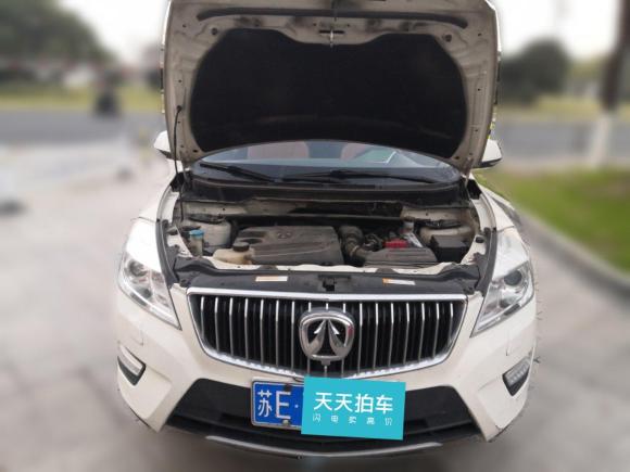 [无锡·苏E] 二手北汽威旺北汽威旺S502016款 1.5T CVT欢动尊贵型