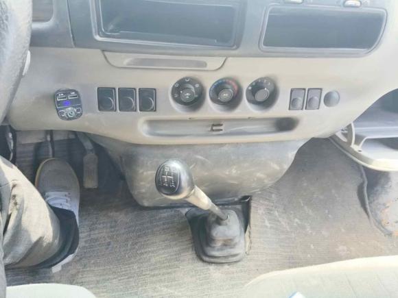 [上海·沪B] 二手福特经典全顺2013款 2.8T改款柴油厢式运输车短轴中顶JX493ZLQ4