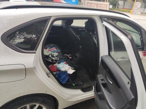 [苏州·苏E] 二手宝马宝马2系旅行车2018款 218i 时尚型