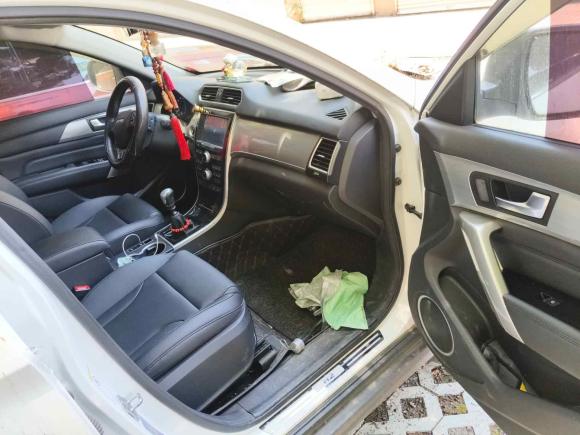 [嘉兴·皖H] 二手哈弗哈弗H22017款 红标 1.5T 手动两驱豪华型