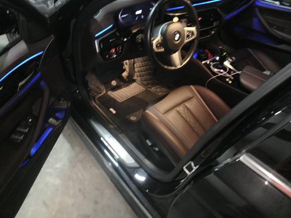 [无锡·苏B] 二手宝马宝马5系2022款 530Li 领先型 M运动套装