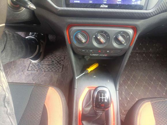 [青岛·鲁B] 二手奇瑞瑞虎3x2017款 1.5L 手动都市领先版