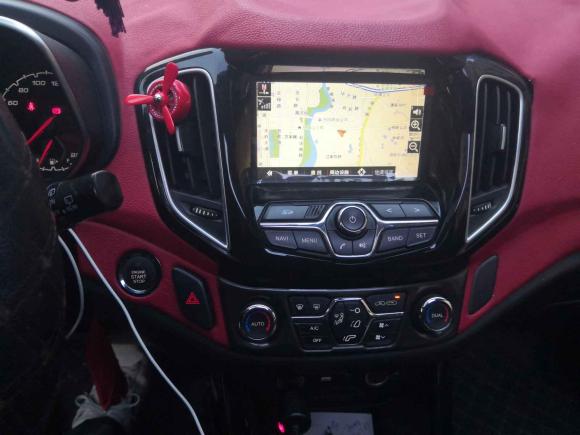 [成都·渝D] 二手奇瑞瑞虎52014款 2.0L CVT家尊版