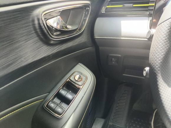 [上海·沪B] 二手荣威荣威RX52023款 PLUS 330TGI 自动领潮智享版