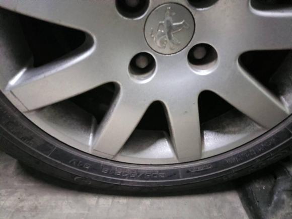 [武汉·鄂A] 二手标致标致3082013款 1.6L 自动优尚型