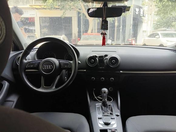 [上海·沪B] 二手奥迪奥迪A32018款 30周年年型 Sportback 35 TFSI 进取型