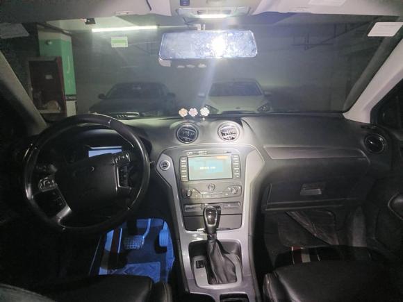 [南京·苏L] 二手福特蒙迪欧-致胜2011款 2.0L GTDi240豪华运动导航版