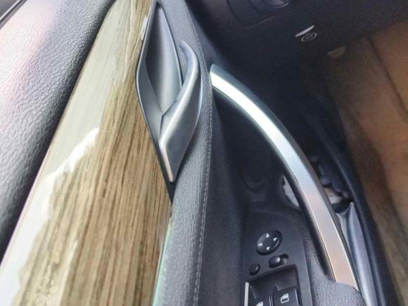 [上海·沪C] 二手宝马宝马X12012款 xDrive20i