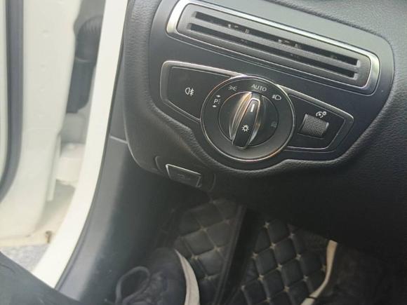 [上海·沪B] 二手奔驰奔驰C级2018款 C 200 L 运动版