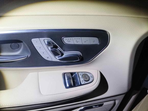 [深圳·粤B] 二手奔驰奔驰V级2020款 V 260 尊贵版