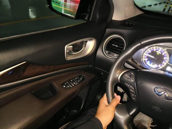 [杭州·浙A] 二手英菲尼迪英菲尼迪QX602014款 2.5 S/C Hybrid 两驱卓越版